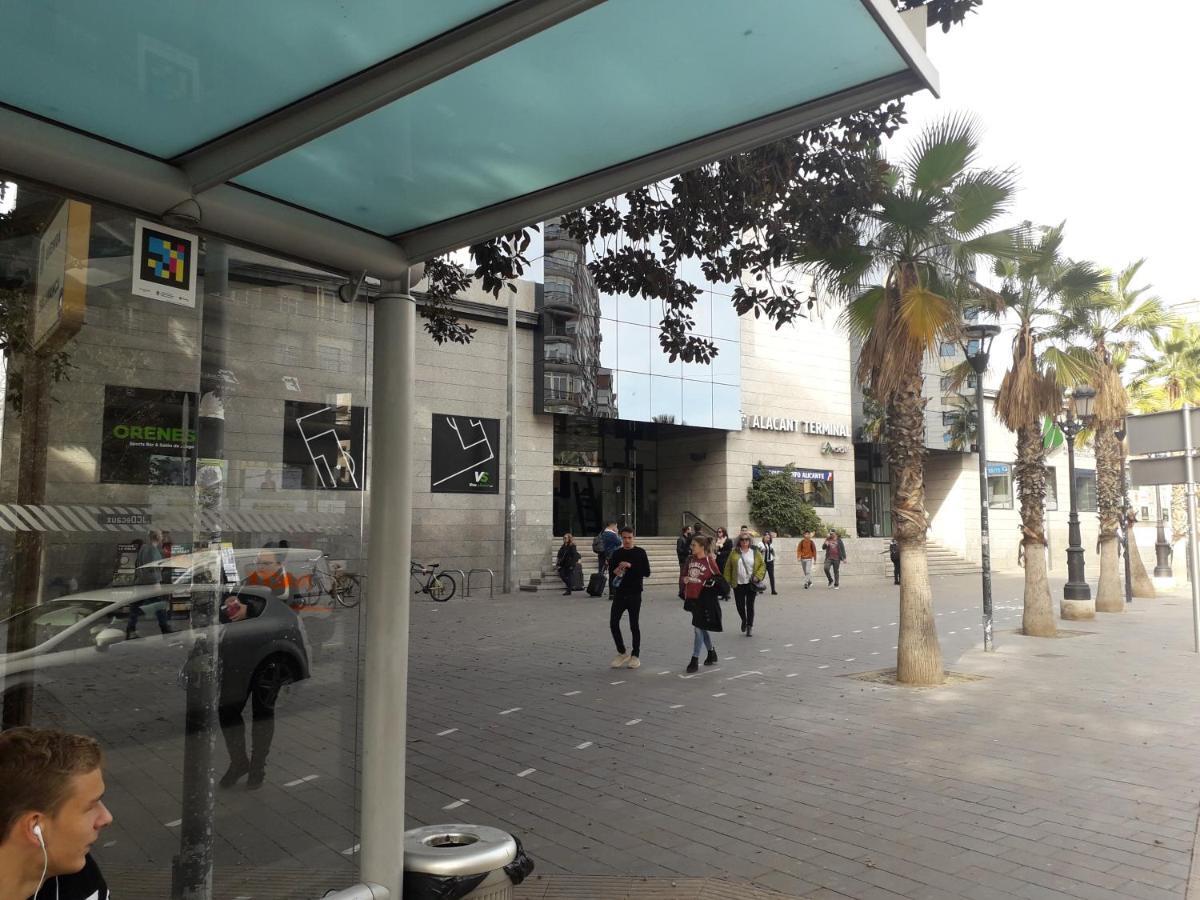 Eve ,Estacion Central Alicante Kültér fotó